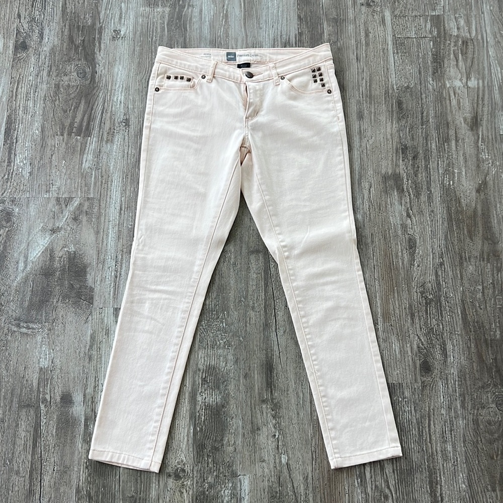 Target Brand Mossimo Premium Denim, Peach colored denim, stud detail size 6, new